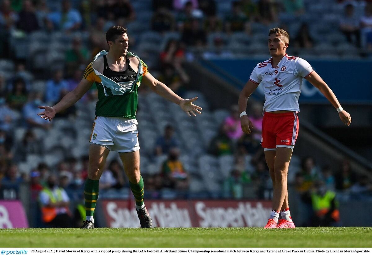 David Moran of Kerry with a ripped jersey and Conn Kilpatrick post-tussle in 2021. Pic: Brendan Moran/Sportsfile David Moran of Kerry with a ripped jersey and Conn Kilpatrick post-tussle in 2021. Pic: Brendan Moran/Sportsfile
