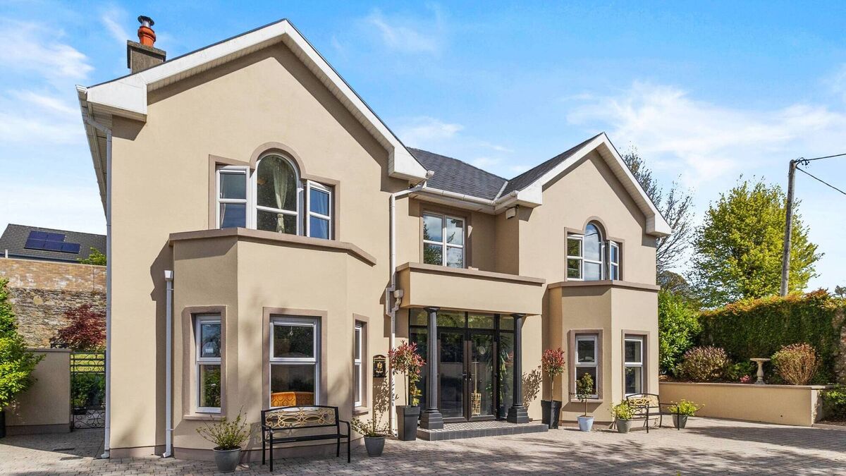 Punchy colour tones and a great eye for style are the making of this faux-Victorian Cobh home - Vimarsana News