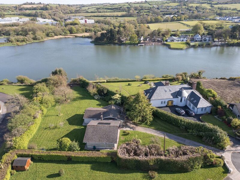 Guyscliff is to the right, closer to the water