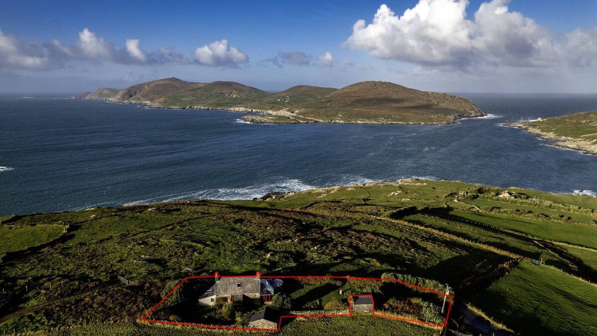 Simple €295,000 Allihies cottage could break the internet - Vimarsana News