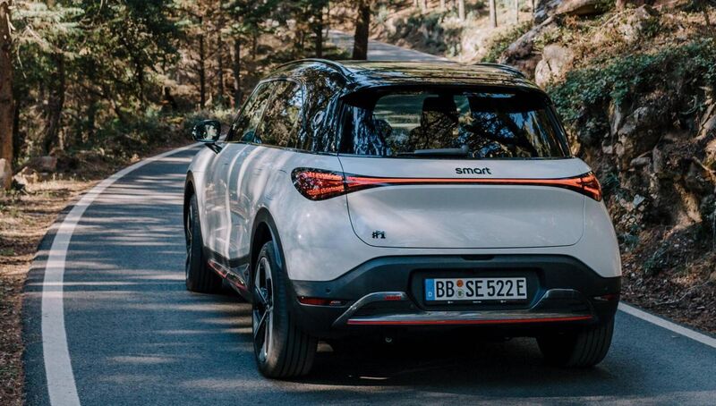 The battery has a claimed range of 440km and, like most EVs the claims and the reality are a little different, but you can reasonably expect to extract a bit more than 370km on one charge. The battery has a claimed range of 440km and, like most EVs the claims and the reality are a little different, but you can reasonably expect to extract a bit more than 370km on one charge.
