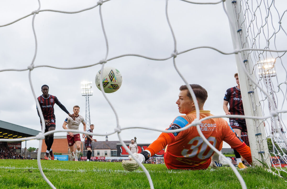 Bohs’ goalkeeper Kacper Chorazka is unable to stop a shot taken by Maurice Nugent of Galway. Pic Credit: James Crombie, Inpho.