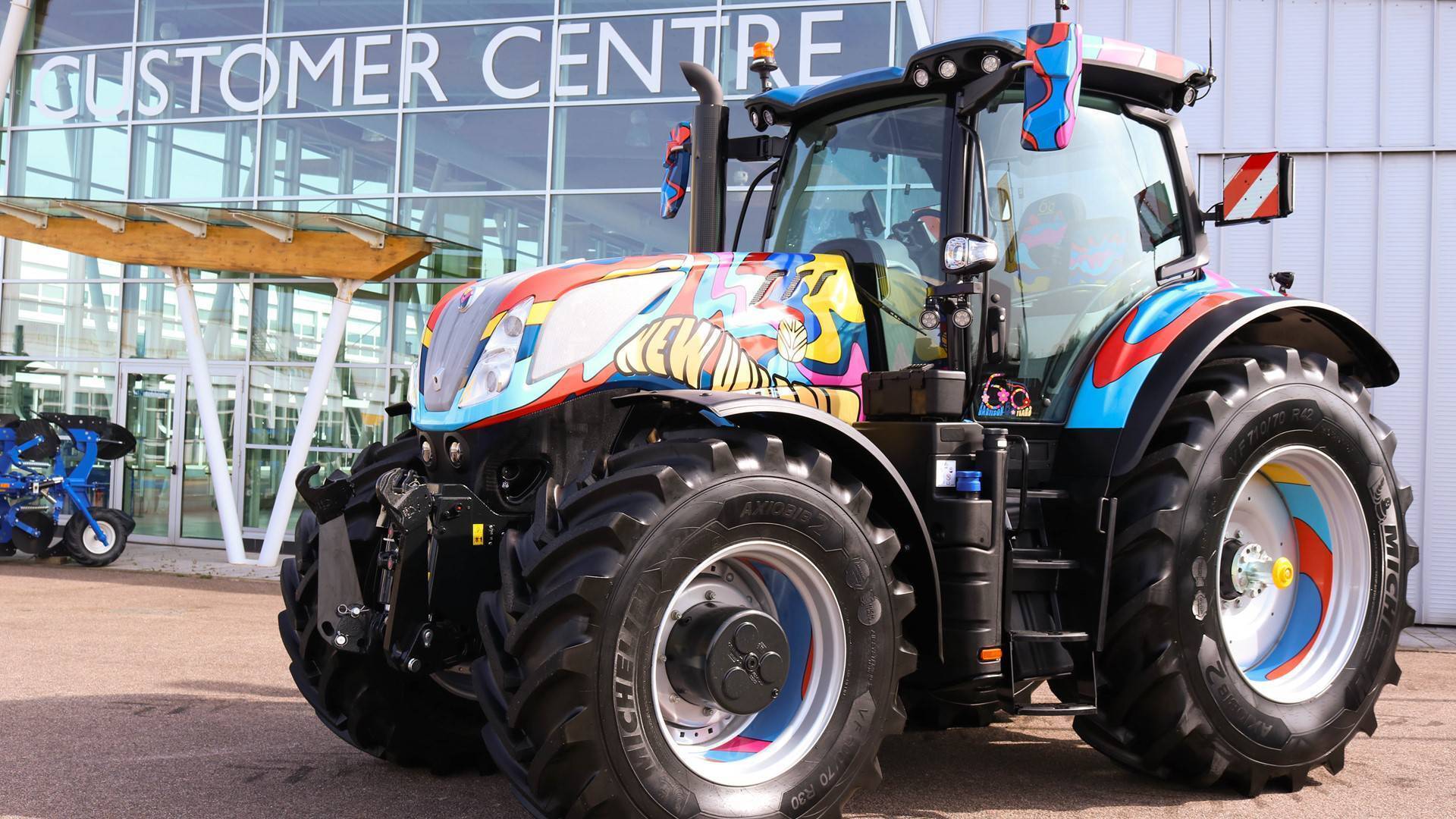 New Holland factory workers strike