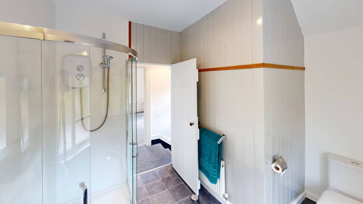 Bathroom on the first floor