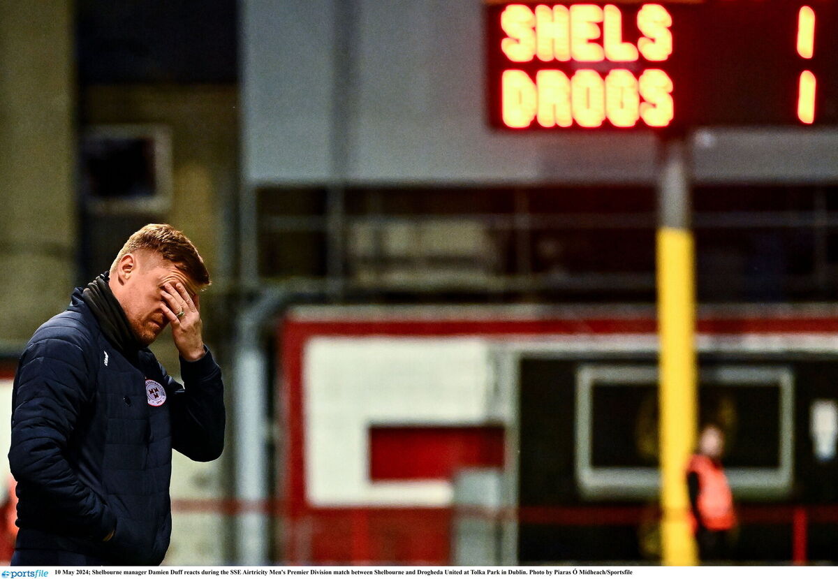 Shelbourne manager Damien Duff reacts during the SSE Airtricity Men's Premier Division match against Drogheda United at Tolka Park. Picture: Piaras Ó Mídheach/Sportsfile Shelbourne manager Damien Duff reacts during the SSE Airtricity Men's Premier Division match against Drogheda United at Tolka Park. Picture: Piaras Ó Mídheach/Sportsfile