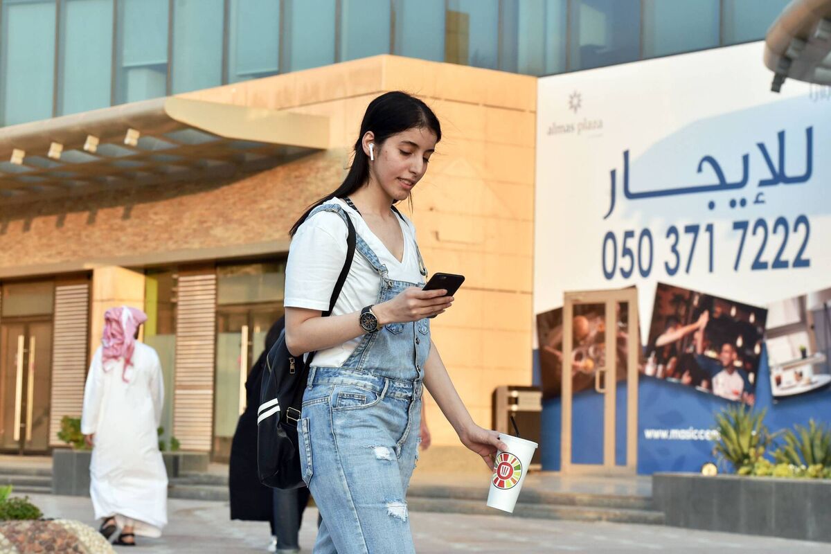 With her high heels clacking on marble tiles, a defiant Saudi Manahel al-Otaibi, a 25-year-old activist, turned heads and drew gasps as she strutted down a Riyadh mall -- without a body-shrouding abaya. Last year, de facto ruler Crown Prince Mohammed bin Salman hinted the dress code may be relaxed amid his sweeping liberalisation drive, saying the robe was not mandatory in Islam. 
