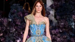 <p>Historically, the bustier lives up to its name in attracting the eye to the bust and decolletage. </p>