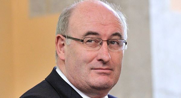 Kelly: Hogan will answer questions on Irish water at a later stage
