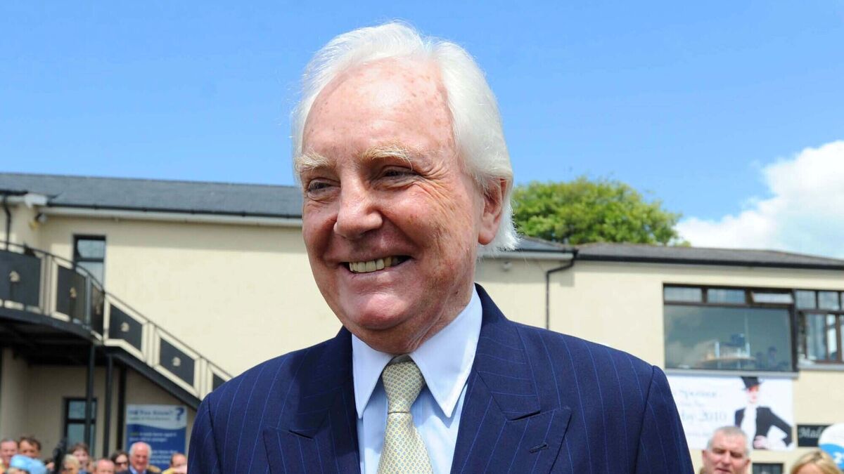 Taoiseach leads tributes following death of Irish business titan Tony O'Reilly - Vimarsana News