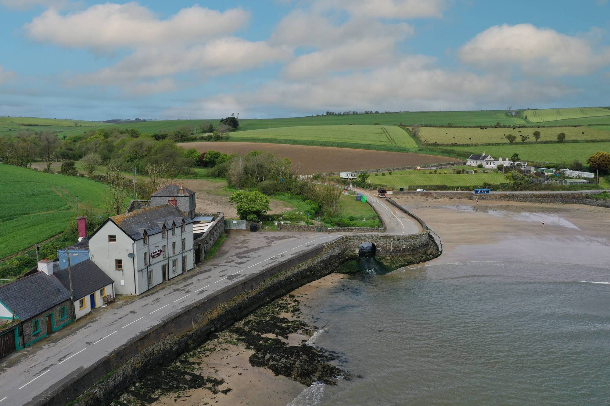 Cork's Roberts Cove Inn for sale for €500,000