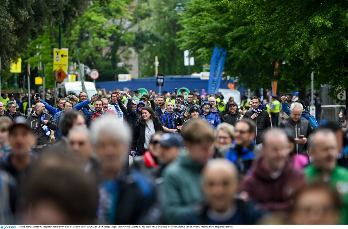 Atalanta BC supporters make their way to the stadium. Photo by David Fitzgerald/Sportsfile