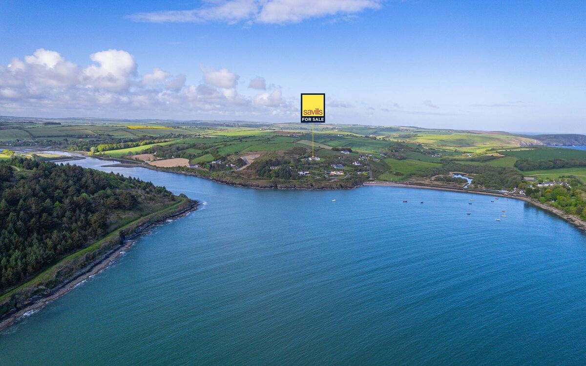 Harvel House's setting at Oysterhaven