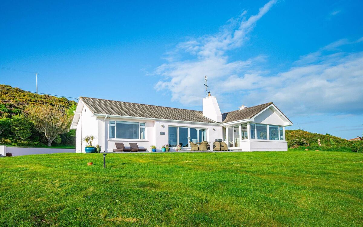 Harvel House dates to the 1970s and was first owned by Giles Norman's parents