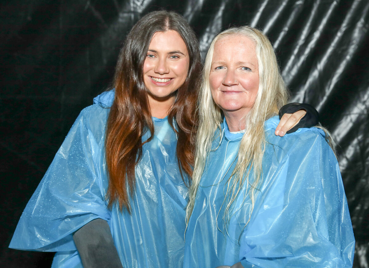 Leah and Elaine O'Sullivan from Ballinspittle. Leah and Elaine O'Sullivan from Ballinspittle.