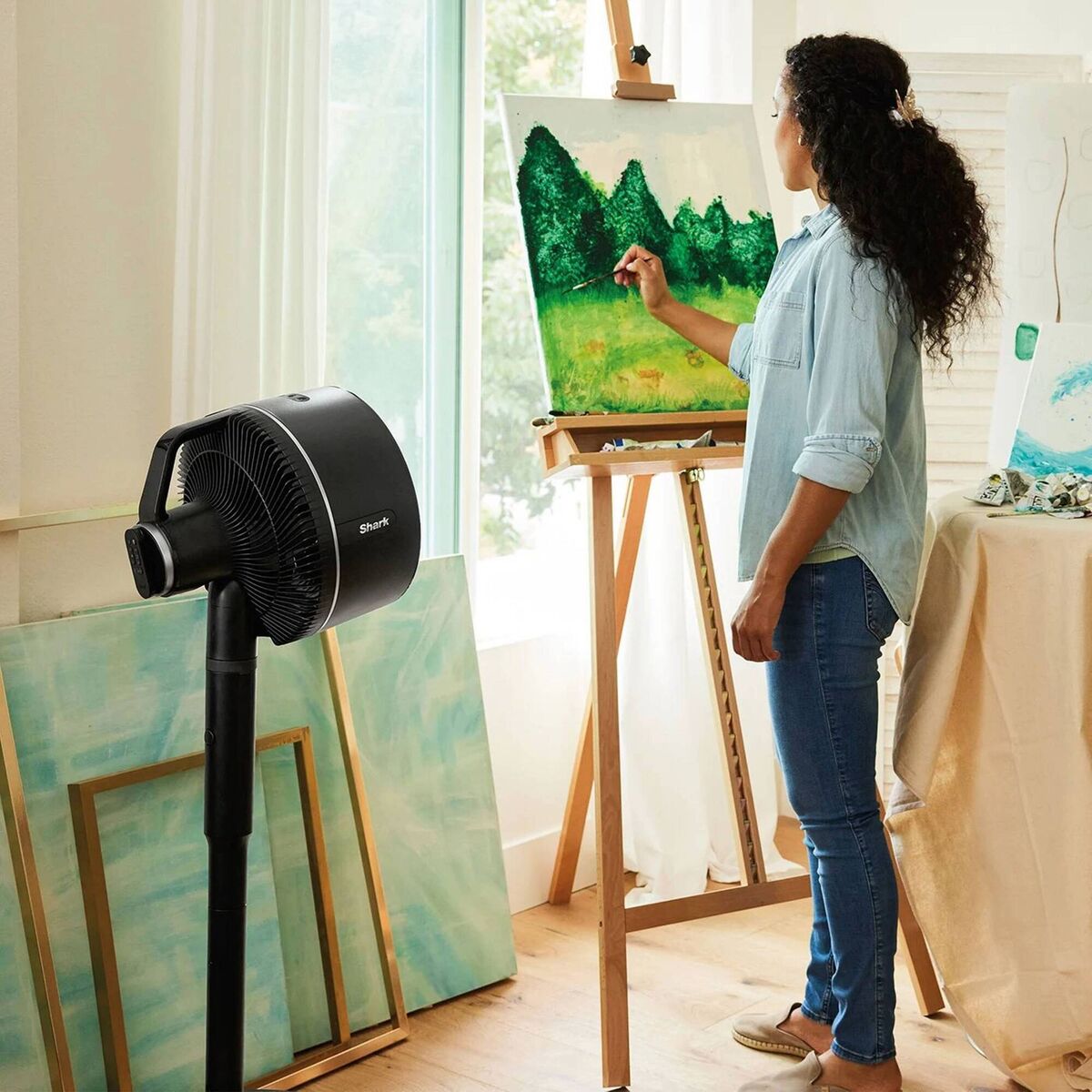 Shark FlexBreeze, a versatile pedestal that can hop onto your desk, €229 at Harvey Norman. Shark FlexBreeze, a versatile pedestal that can hop onto your desk, €229 at Harvey Norman.