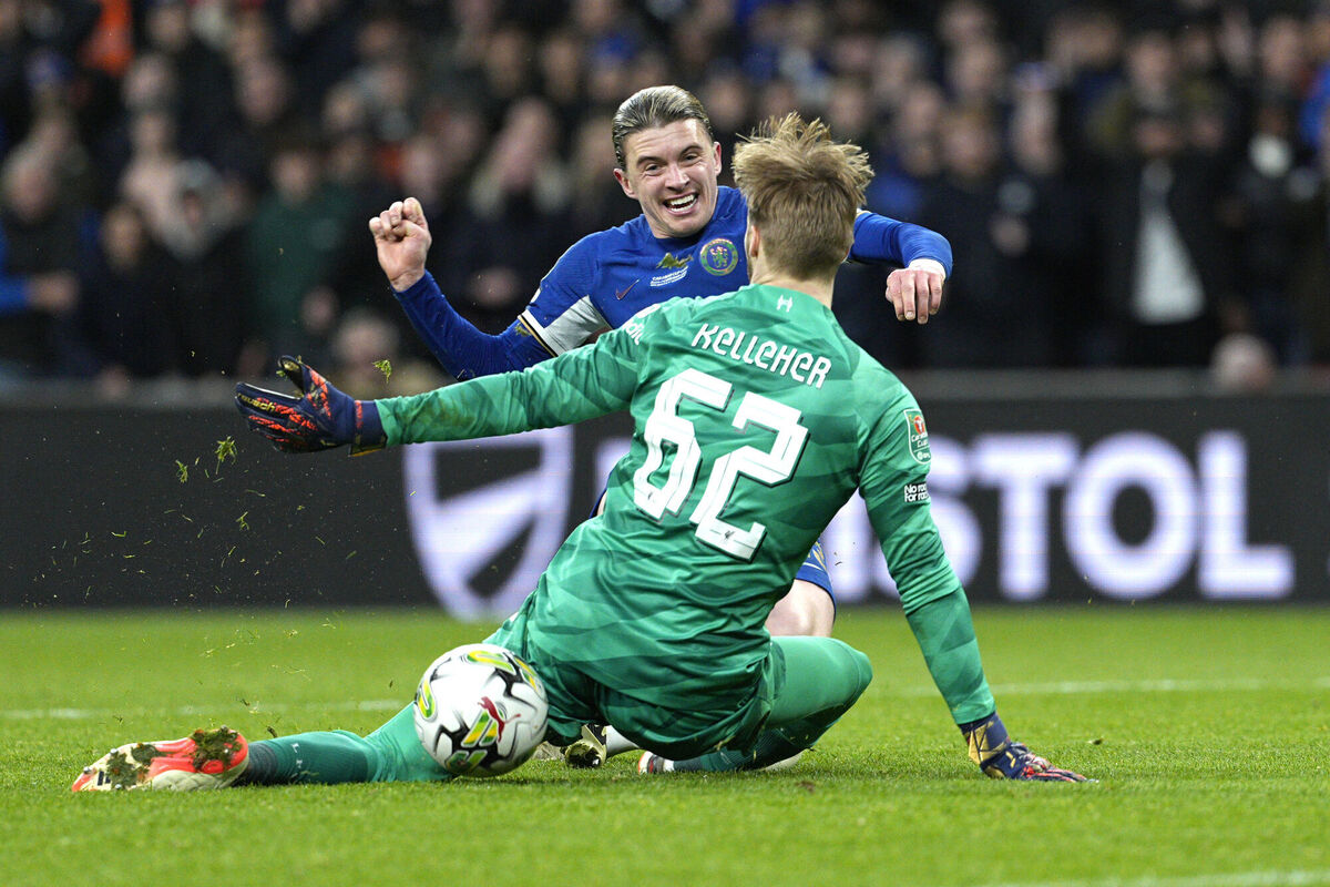 Chelsea's Conor Gallagher makes an attempt to score past Liverpool's goalkeeper Caoimhin Kelleher during the English League Cup final soccer match between Chelsea and Liverpool at Wembley Stadium in London, Sunday, Feb. 25, 2024. (AP Photo/Dave Shopland) Chelsea's Conor Gallagher makes an attempt to score past Liverpool's goalkeeper Caoimhin Kelleher during the English League Cup final soccer match between Chelsea and Liverpool at Wembley Stadium in London, Sunday, Feb. 25, 2024. (AP Photo/Dave Shopland)