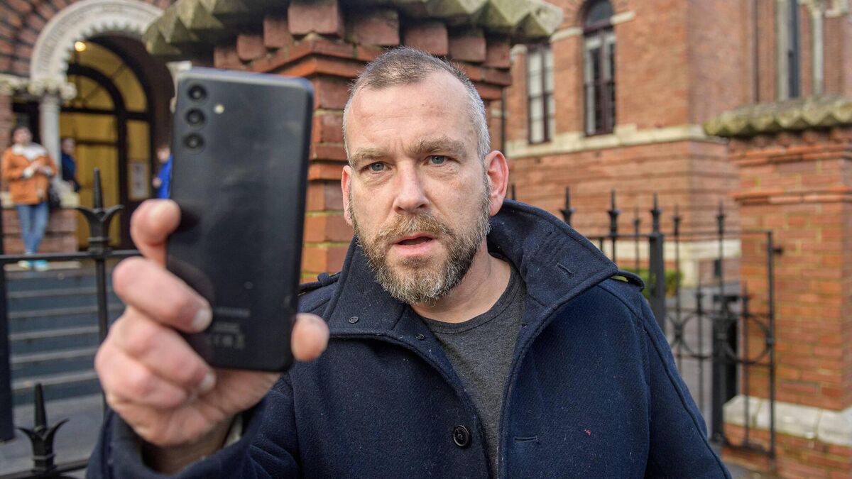 Cork library protester Ross Lahive sees knife charge dismissed - Vimarsana News