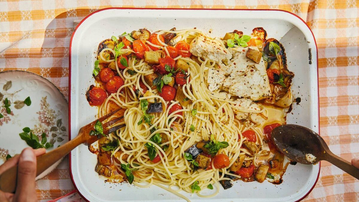 Skordostoumbi pasta: Roasted aubergine tomato, garlic, and feta pasta