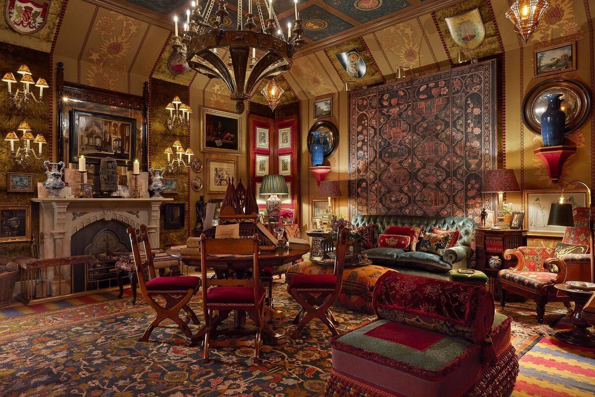  Studio Vero's collaboration with bespoke furniture maker Martin Moore.