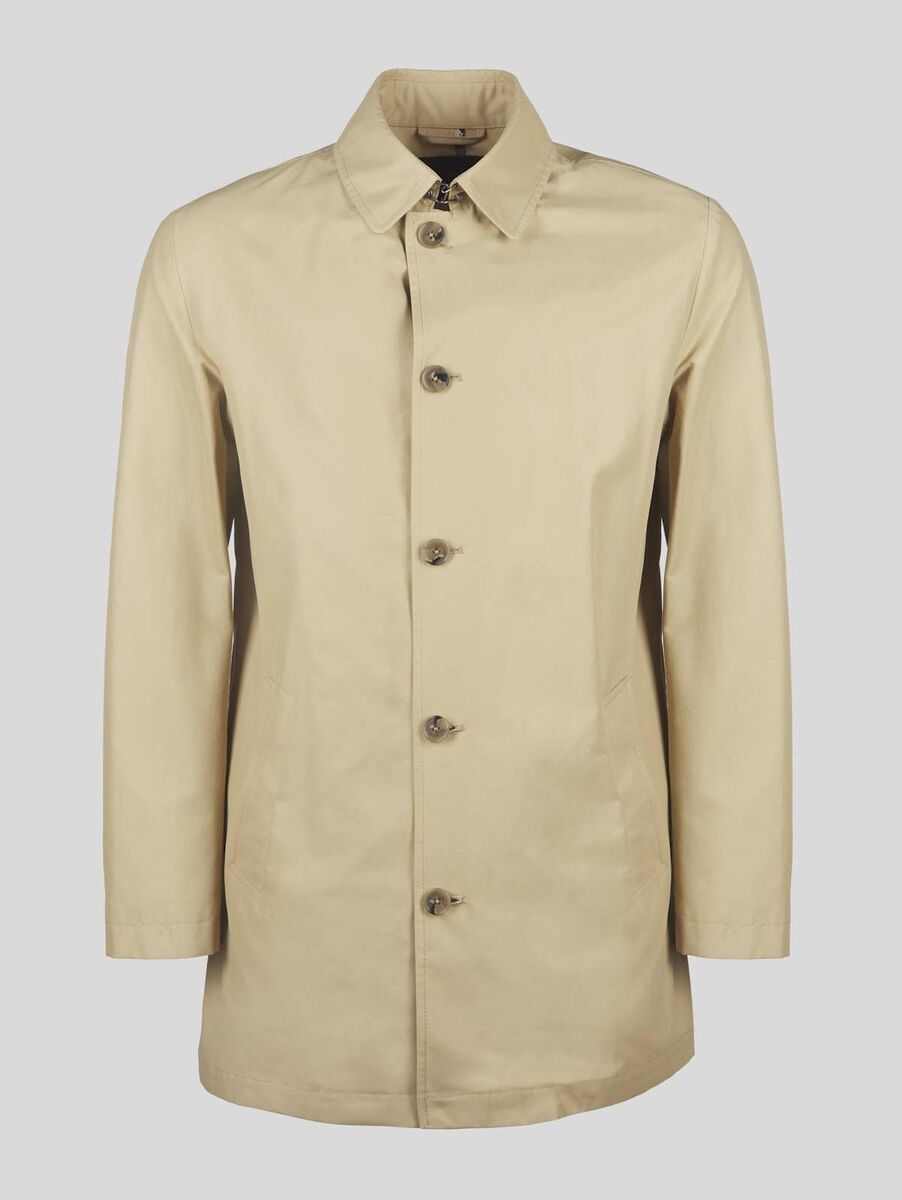 Mountcharles Travel Mac in Vanilla, €275, Magee 1866