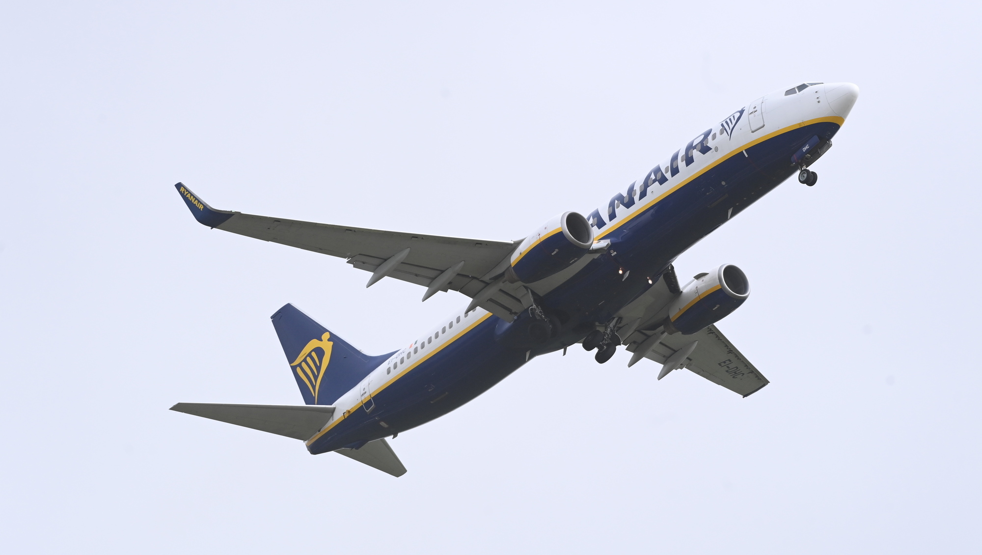 Airlines warn of 'zero tolerance' approach as unruly behaviour soars