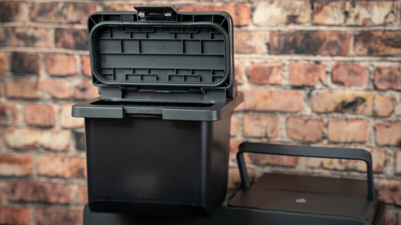 The dock's clean water tank holds 4 litres. Picture: Noel Campion.