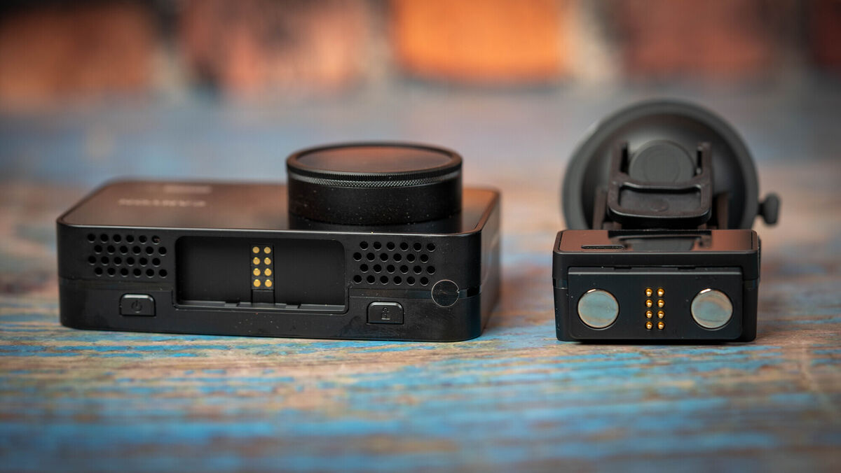 Canyon DVR40GPS features a magnetic mount and a GPS module. Picture: Noel Campion.