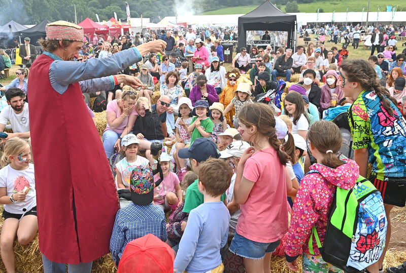 Aaron from Tallest-Smallest Theatre entertaining the crowds at last year's Cork Summer Show Picture:Eddie O'Hare Aaron from Tallest-Smallest Theatre entertaining the crowds at last year's Cork Summer Show Picture:Eddie O'Hare