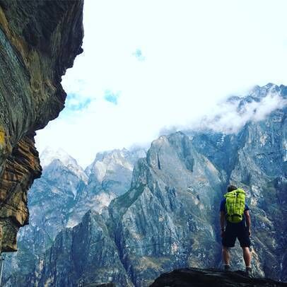 Barry McFarlane trekking the Tiger Leaping Gorge in Yunnan. 