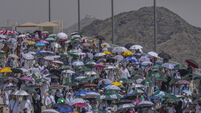 More than 550 hajj pilgrims die in Mecca as temperatures exceed 50C