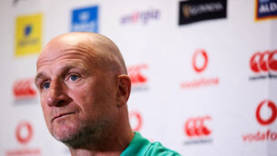 <p>HEALTHY RIVALRY: Ireland attack coach Mike Catt wants Irish players to put club disappointments behind them for their upcoming games against South Africa. Pic: ©INPHO/Tom Maher</p>