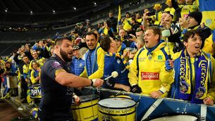 <p>Rabah Slimani of ASM Clermont Auvergne celebrates with supporters after the Heineken Challenge Cup Final match between ASM Clermont Auvergne and La Rochelle at St James' Park in Newcastle Upon Tyne, England. Photo by Brendan Moran/Sportsfile</p>