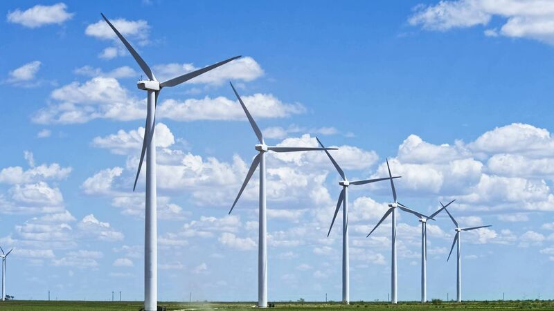 Planning flaws may force wind farm closures, lobbyist warns Planning flaws may force wind farm closures, lobbyist warns