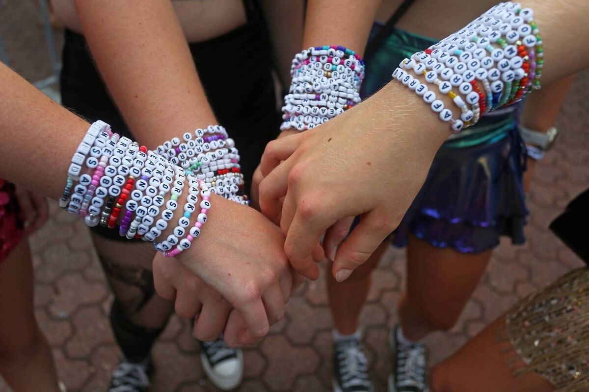 Prepare for lots of friendship bracelet trades. Picture: Lisa Maree Williams/Getty Images Prepare for lots of friendship bracelet trades. Picture: Lisa Maree Williams/Getty Images