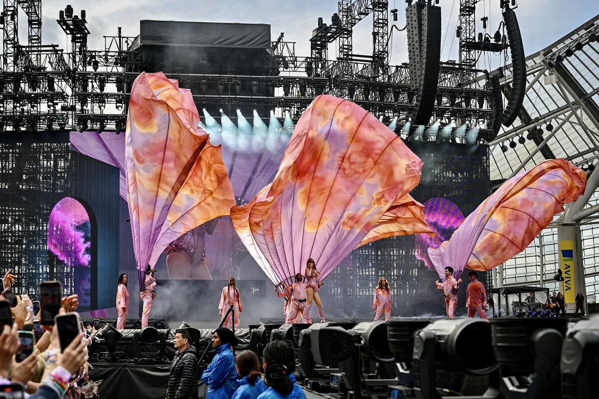 Taylor Swift arrives on to the Aviva stage for the first of her three sold out Dublin gigs as part of her Eras tour. Picture: Chani Anderson