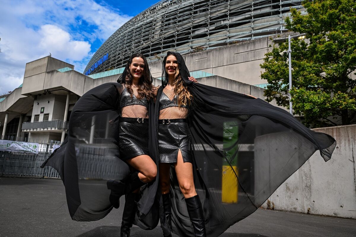 Taylor Swift fans Georgia Carlini and Siria uberti from South Africa pictured outside the Aviva for Fridays concert. Picture Chani Anderson