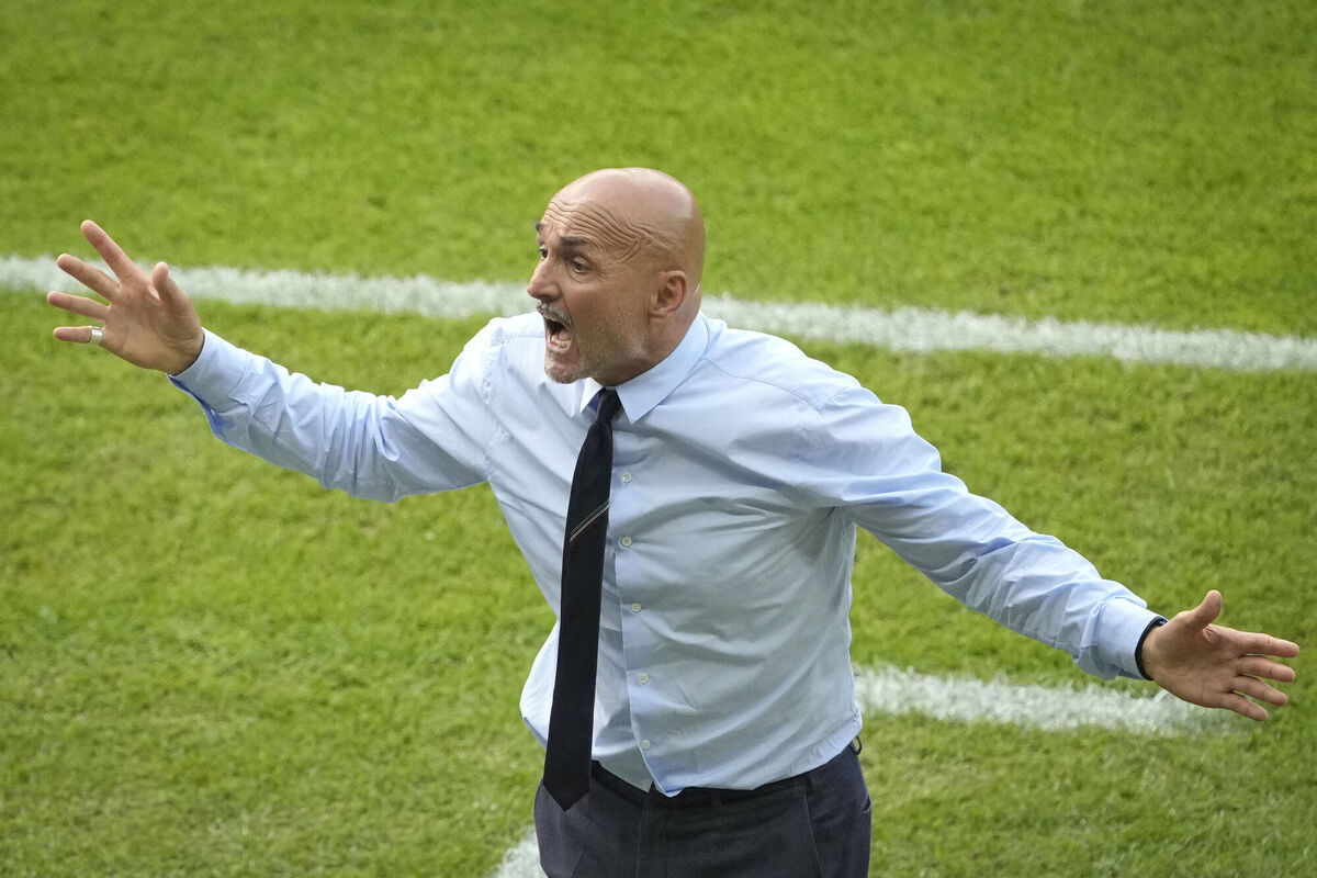 LUCIANO LOSING IT: Italy's head coach Luciano Spalletti reacts Pic: AP Photo/Markus Schreiber LUCIANO LOSING IT: Italy's head coach Luciano Spalletti reacts Pic: AP Photo/Markus Schreiber
