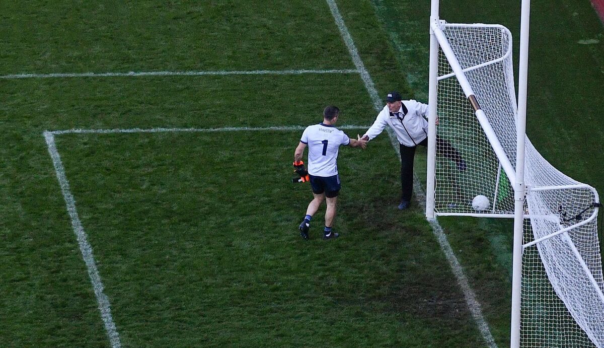 Dublin goalkeeper Stephen Cluxton shakes hands with the umpire after his side's defeat. Photo by Harry Murphy/Sportsfile