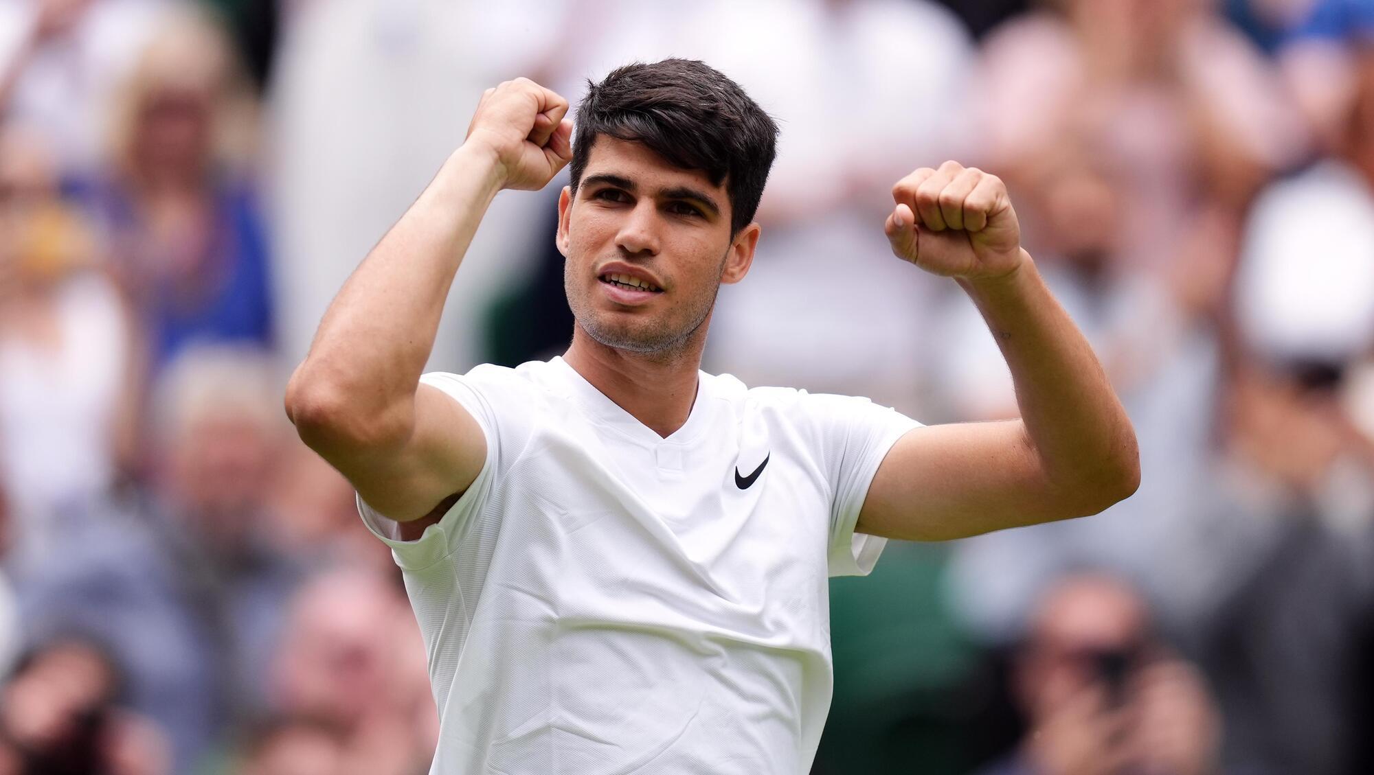 Carlos Alcaraz begins title defence with straight-sets victory on Centre Court