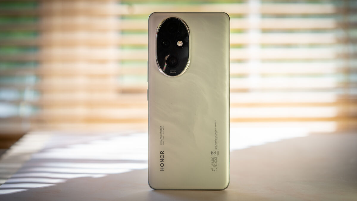 Honor 200 Pro. Picture: Noel Campion. Honor 200 Pro. Picture: Noel Campion.