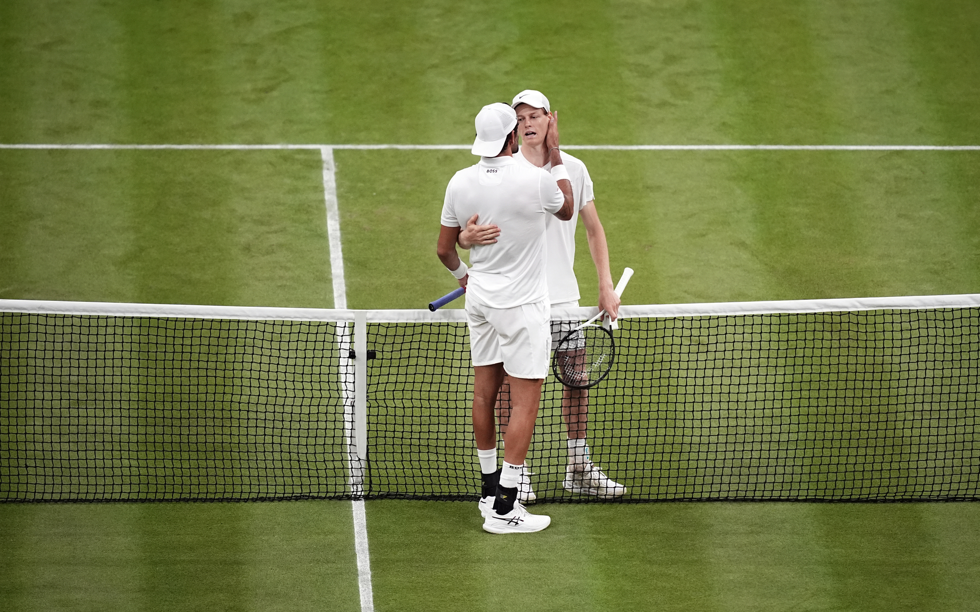 Jannik Sinner wins late-night thriller against fellow Italian Matteo Berrettini