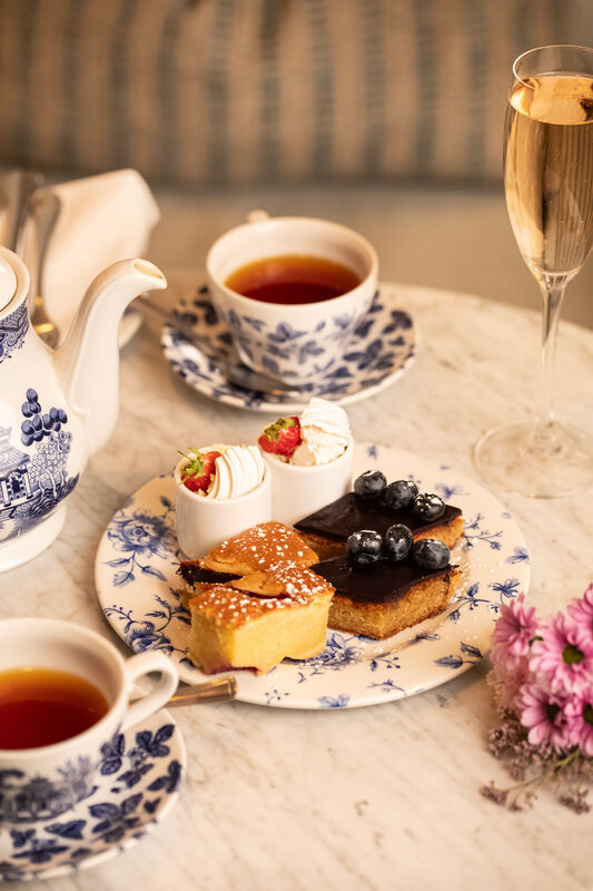 Afternoon tea at the Metropole Afternoon tea at the Metropole