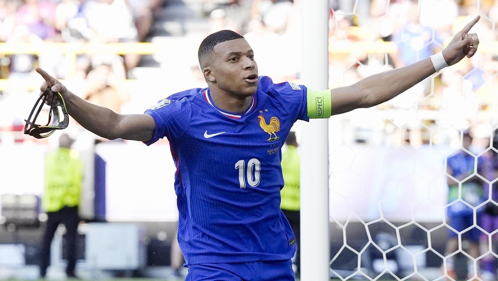 Kylian Mbappe does not want to be Cristiano Ronaldo's Real Madrid successor