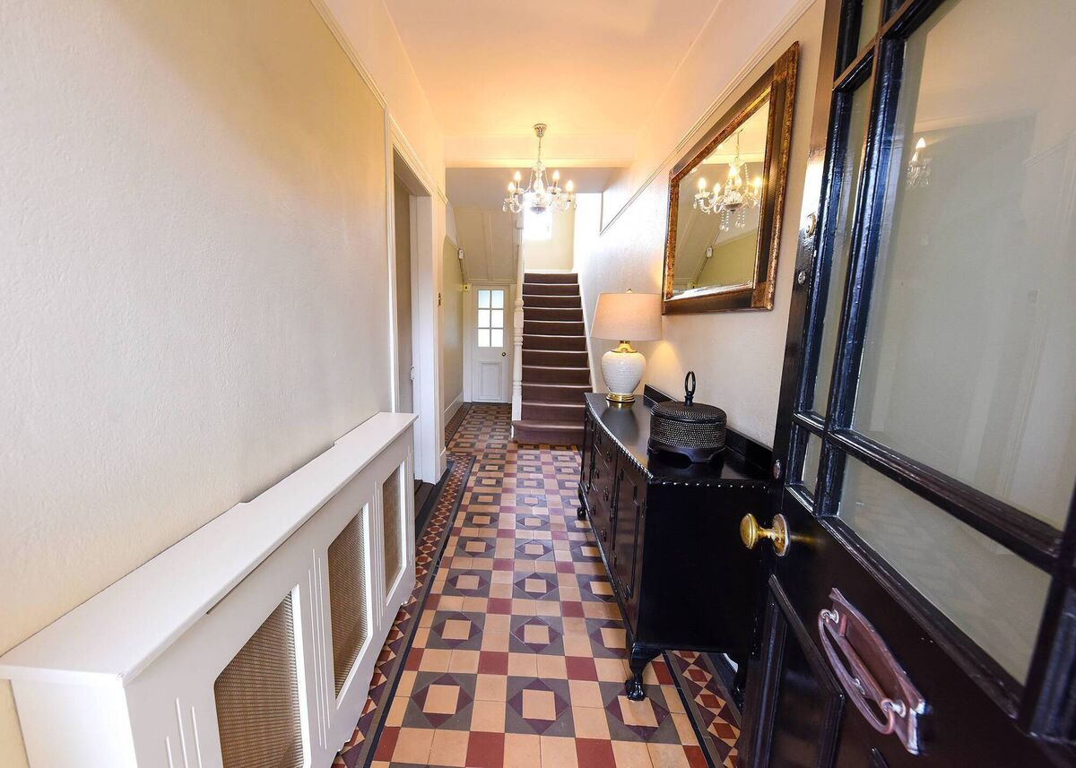 Original features retained in several places Original features retained in several places