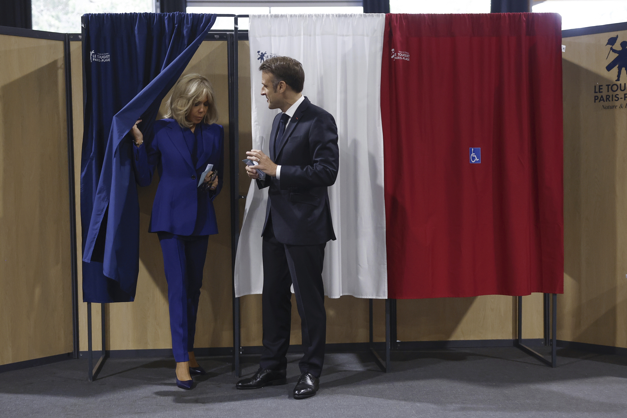 French Prime Minister plans to resign after leftist coalition surge