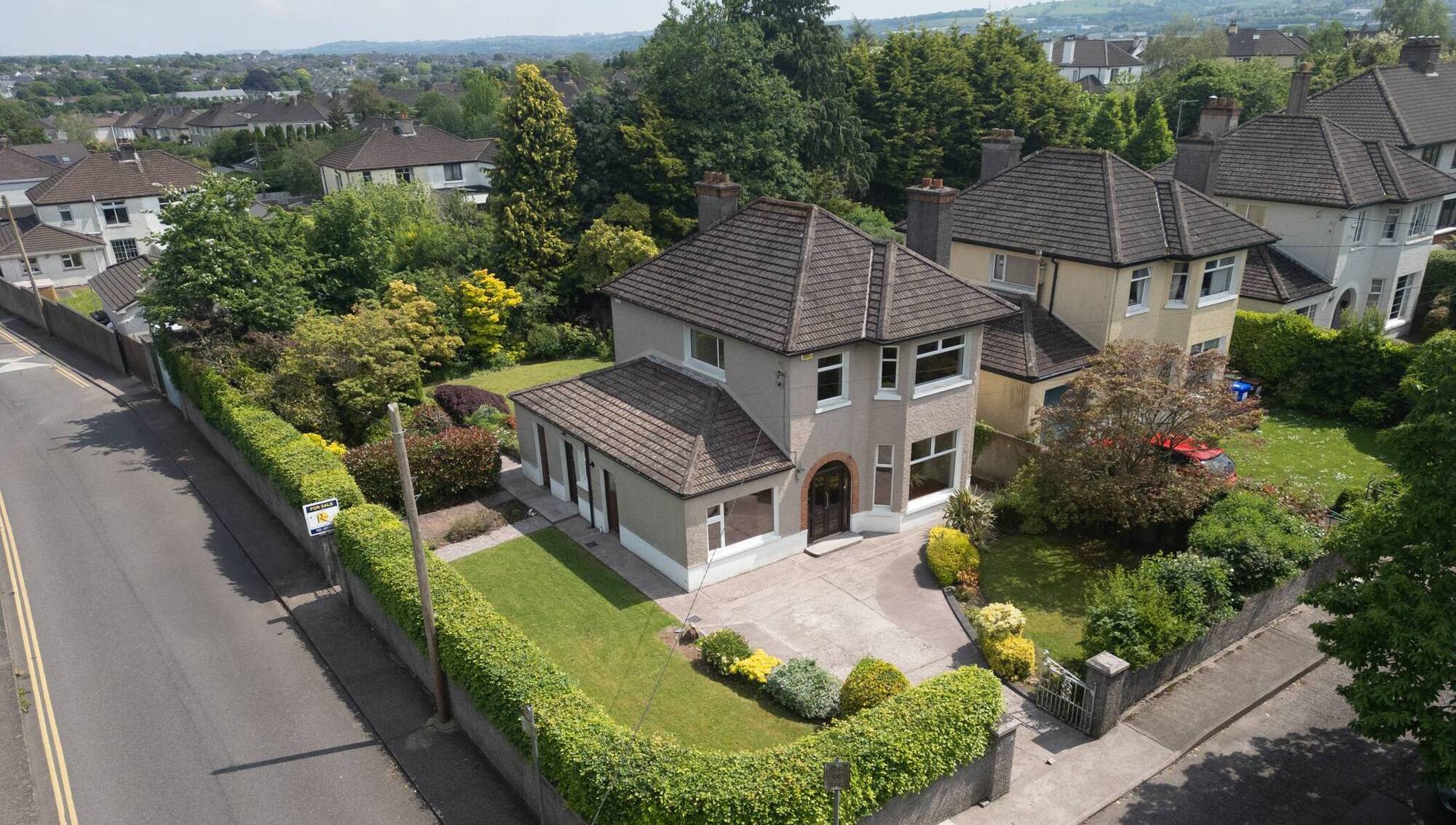 Corner site for detached Ceann Slé, 4 The Ridgeway, Bishopstown. Agent Mark Rose has it under offer in excess of €700k already