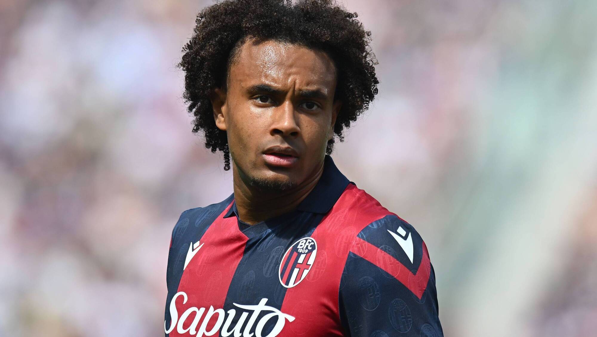 Manchester United set to sign Bologna’s Joshua Zirkzee but face fee dilemma