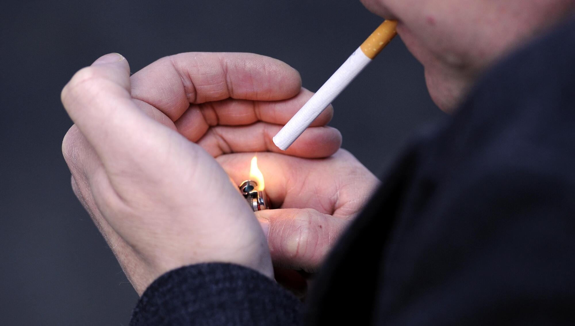Higher age limit for buying tobacco products 'can cut extraordinary harm' of smoking