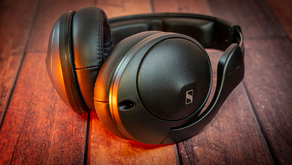 The HD 620S come with a 1.8m removable cable. Picture: Noel Campion. The HD 620S come with a 1.8m removable cable. Picture: Noel Campion.