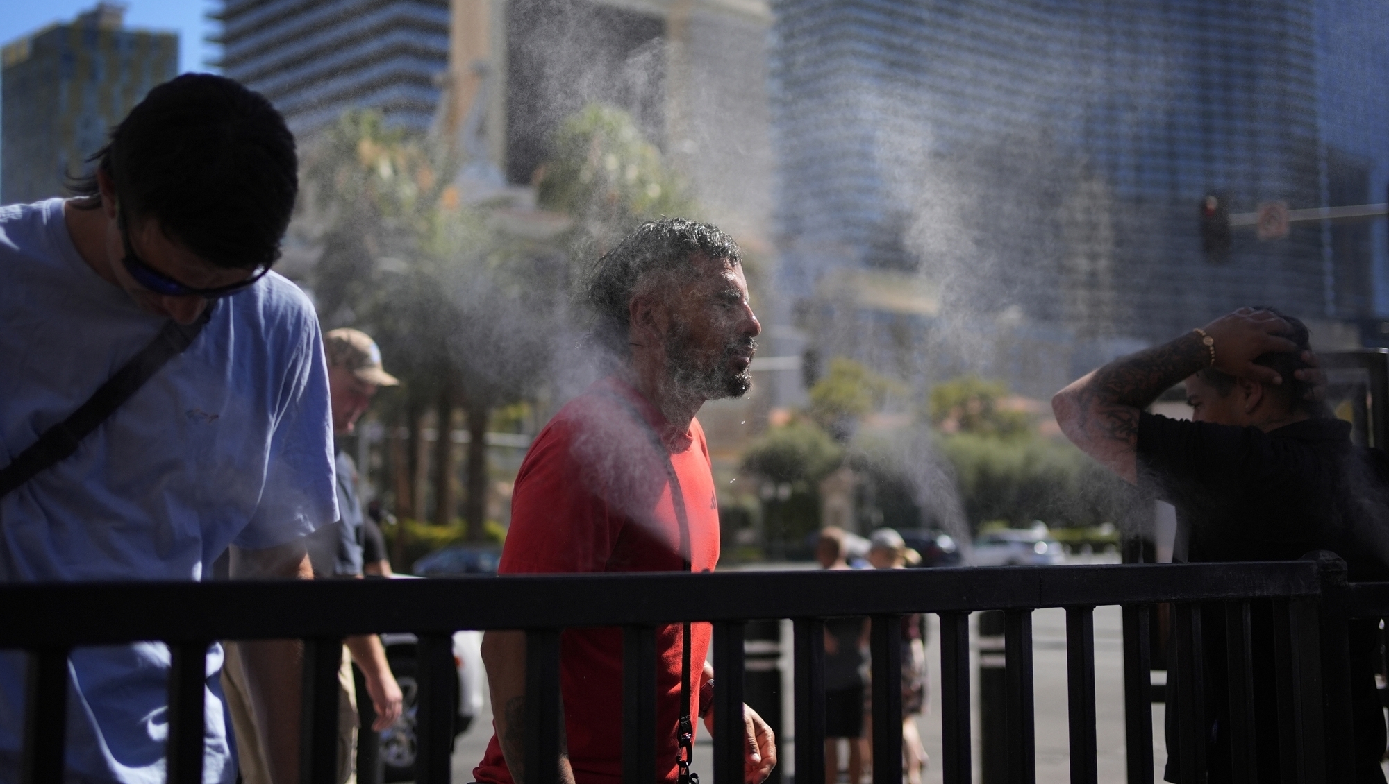 Las Vegas hits record fifth consecutive day of 46C or greater
